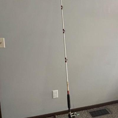 Daiwa 231P fiberglass fishing rod And Penn Reel