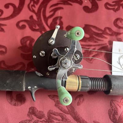 Daiwa 231P fiberglass fishing rod And Penn Reel