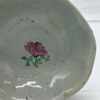 Chinese Porcelain, Chicken Bowl-local pickup and shipping available