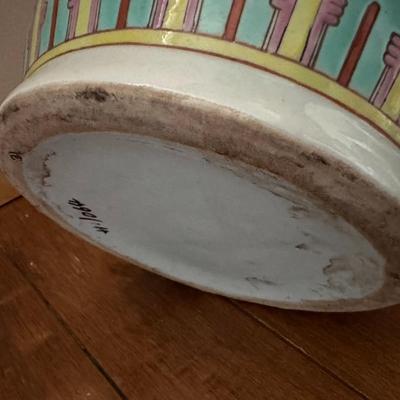 Very large Chinese Porcelain Vase-local pickup and shipping available