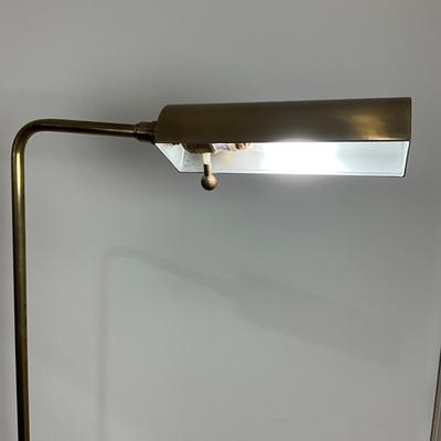 B224 Vintage Brass Clam Floor Lamp