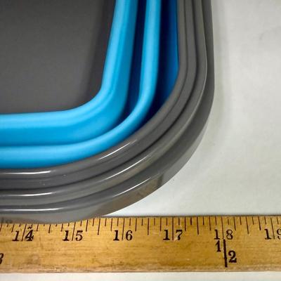 Sale Photo Thumbnail #373: SAMMART 15L (4 Gallon) Collapsible Rectangular Handy Tub/Basket/Bucket.  Like-new condition.