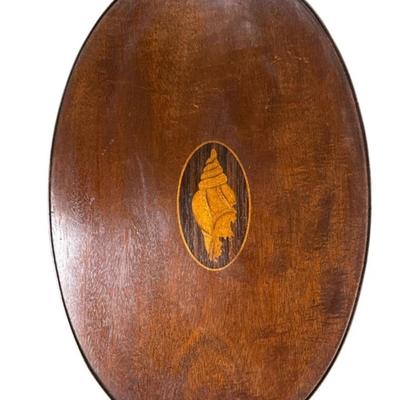 Sale Photo Thumbnail #134: Vintage Baker Furniture Mahogany Wood Federal Style Shell Inlay Side, Occasional or Drink Table
Approximate Size: 18" x 12"x 20"
“In great condition with some marks on the top consistent with age/use.”