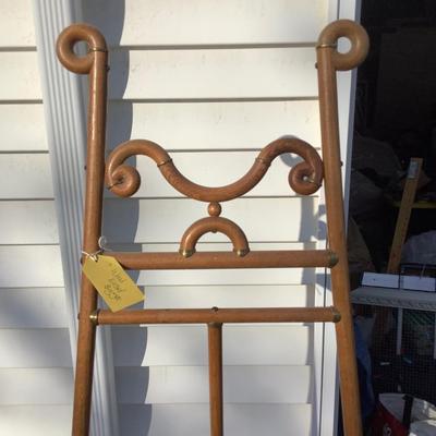 Sale Photo Thumbnail #151: This is a very nice Bamboo easel.