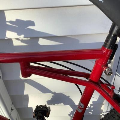 Sale Photo Thumbnail #480: This is a very expensive Fuji foldable dirt bike.  Very expensive in great condition very nice piece.