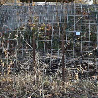 2 Panels 8 Fence Posts