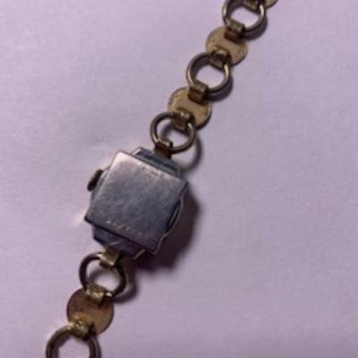 Woman's Bulova 10k Rolled Gold 17 jewels