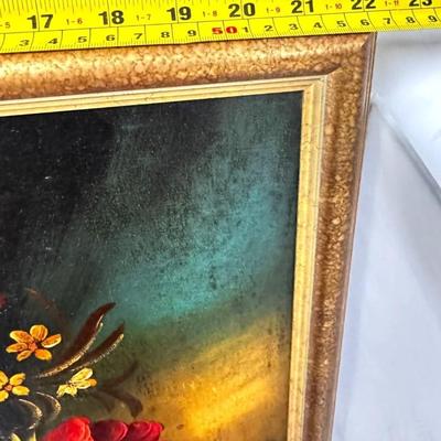 Sale Photo Thumbnail #300: Artist Signed Moody Floral Flower Bouquet Still Life Oil Painting.  Color of the first photo is the truest depiction.

22" x 26"