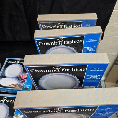 Johann Haviland Crowning Fashion Mountain Sky Brand New Dinnerware set for 4 still in original boxes!! (1 of 2)