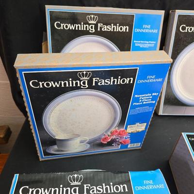 Johann Haviland Crowning Fashion Mountain Sky Brand new serving set - Serving platters, Butter dish - creamer - salt & pepper and more