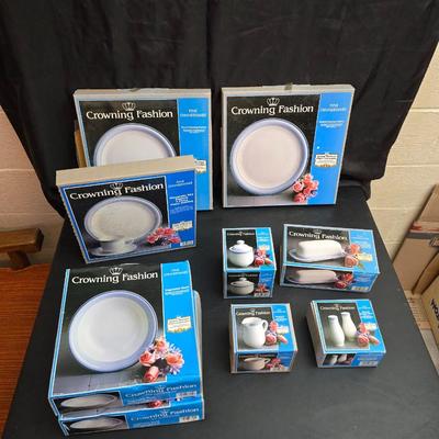 Johann Haviland Crowning Fashion Mountain Sky Brand new serving set - Serving platters, Butter dish - creamer - salt & pepper and more