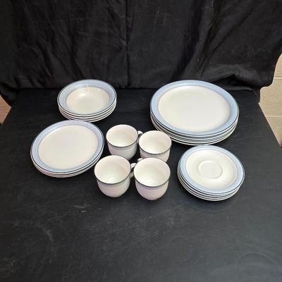 Johann Haviland Crowning Fashion Mountain Sky Brand New Dinnerware set for 4
