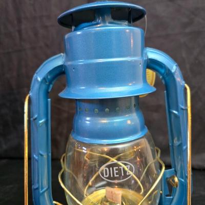 blue Dietz #8 Air Pilot oil burning lantern in original box with new wick