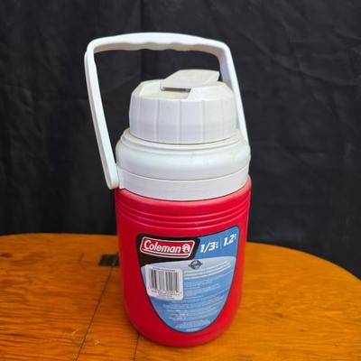 Vintage Redmon woven wood picnic basket with accessories