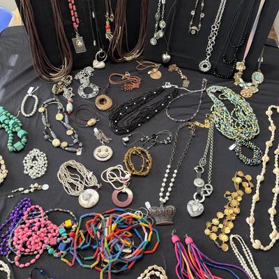 Sale Photo Thumbnail #11: Lot of Necklaces