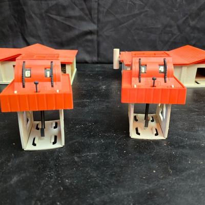 vintage Hot Wheels Super-Charger Race Set with vintage 1968 Mattel Hot Wheels Super-Charger restaurant/garage buildings.