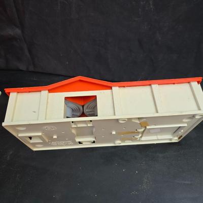 vintage Hot Wheels Super-Charger Race Set with vintage 1968 Mattel Hot Wheels Super-Charger restaurant/garage buildings.