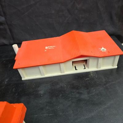 vintage Hot Wheels Super-Charger Race Set with vintage 1968 Mattel Hot Wheels Super-Charger restaurant/garage buildings.