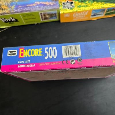 8 vintage puzzles - Encore - Kodak Color - Milton Bradley - York - and others !