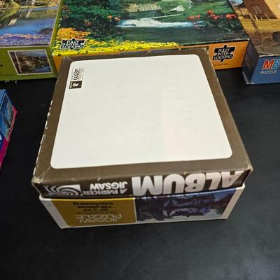 8 vintage puzzles - Encore - Kodak Color - Milton Bradley - York - and others !