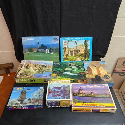 8 vintage puzzles - Encore - Kodak Color - Milton Bradley - York - and others !