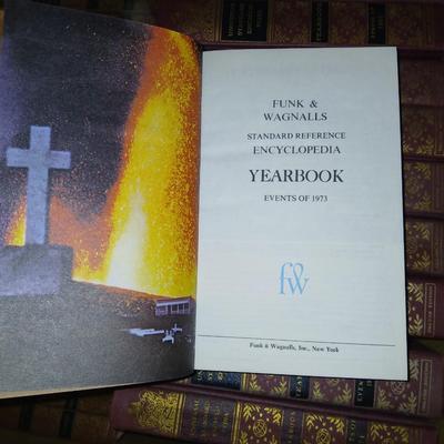 Vintage Funk & Wagnalls Universal Standard Encyclopedia set books copyright 1955