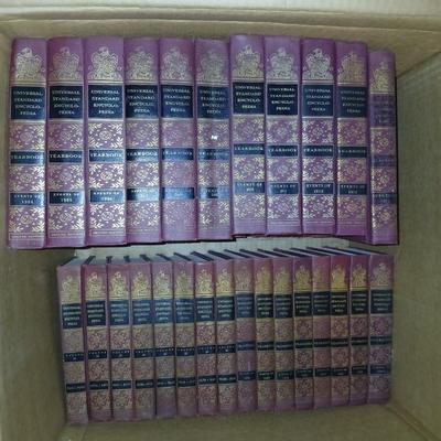 Vintage Funk & Wagnalls Universal Standard Encyclopedia set books copyright 1955
