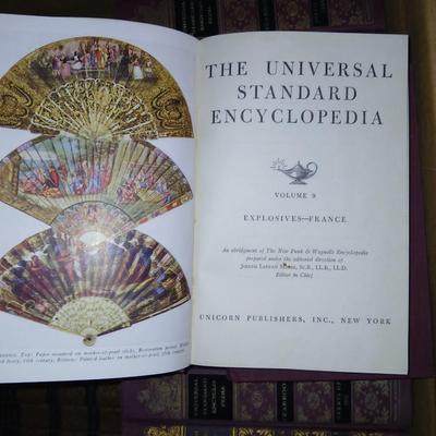Vintage Funk & Wagnalls Universal Standard Encyclopedia set books copyright 1955
