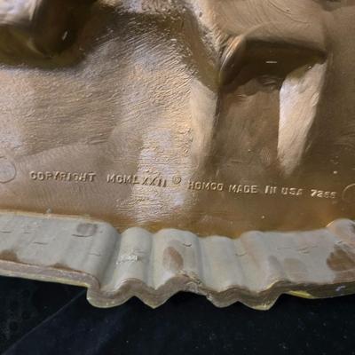 Two-Piece Homco Roman Ruins wall decor and a wall shelf