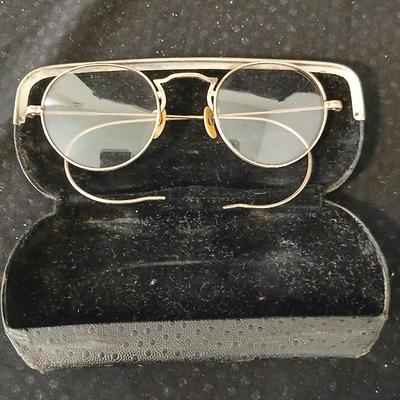 Barber tin with 12 K GF antiques glasses, Doan's pills tin, skeleton keys, Strong set shaving brush,