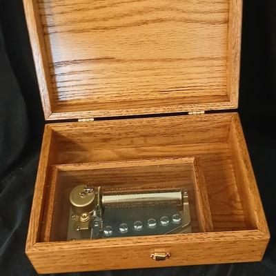 Wooden musical box with an inlay design of a flying pheasant - Sankyo Orpheus music box movement - Sherm Pehrson "Early Morning...