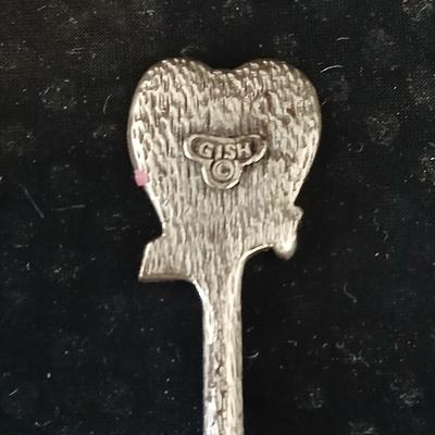 Small collectible souvenir spoons - Montana - Sterling marked New Orleans - Hawaii - and more