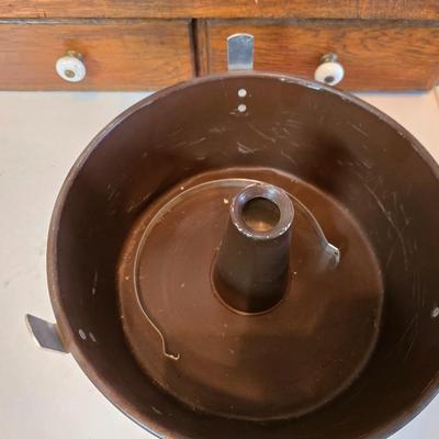 Assortment of baking pans - Cookie sheet - bread pans - Apron and more