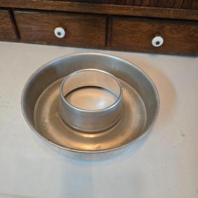 Assortment of baking pans - Cookie sheet - bread pans - Apron and more