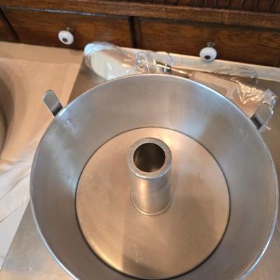 Assortment of baking pans - Bundt cake - Bread - Cookie sheets - and more