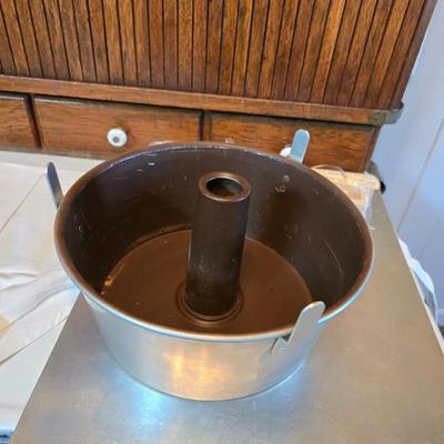 Assortment of baking pans - Bundt cake - Bread - Cookie sheets - and more