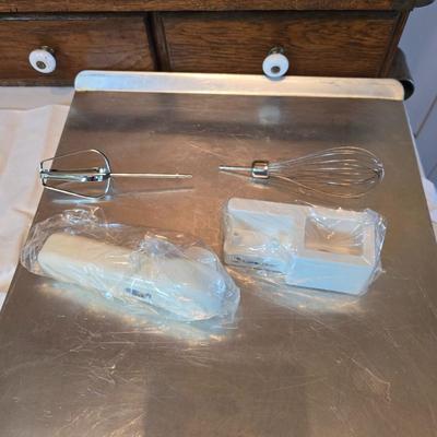 Assortment of baking pans - Bundt cake - Bread - Cookie sheets - and more