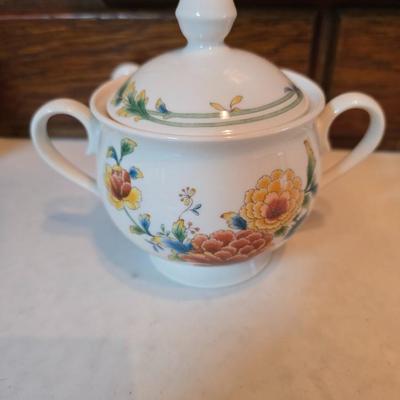 Noritake Versatone Asian Bouquet pattern - 4-piece place setting Plates with oval bowl, sugar & creamer, platter & mugs