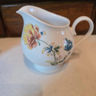 Noritake Versatone Asian Bouquet pattern - 4-piece place setting Plates with oval bowl, sugar & creamer, platter & mugs