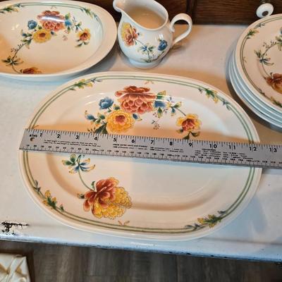 Noritake Versatone Asian Bouquet pattern - 4-piece place setting Plates with oval bowl, sugar & creamer, platter & mugs