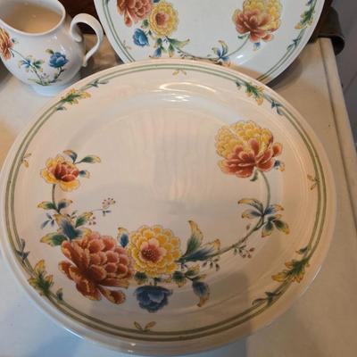 Noritake Versatone Asian Bouquet pattern - 4-piece place setting Plates with oval bowl, sugar & creamer, platter & mugs