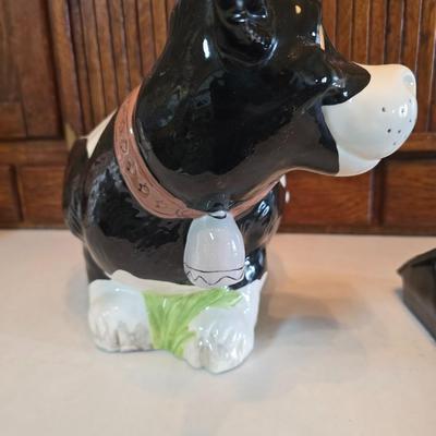 Holstien cow cookie jar - Villeroy & Brooch collectible plate - Cow napkin holder - creamer and more