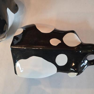 Holstien cow cookie jar - Villeroy & Brooch collectible plate - Cow napkin holder - creamer and more