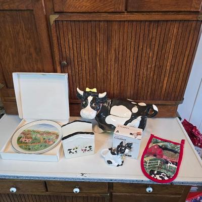 Holstien cow cookie jar - Villeroy & Brooch collectible plate - Cow napkin holder - creamer and more