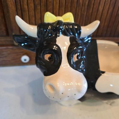 Holstien cow cookie jar - Villeroy & Brooch collectible plate - Cow napkin holder - creamer and more