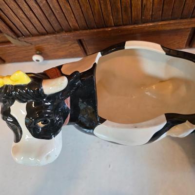 Holstien cow cookie jar - Villeroy & Brooch collectible plate - Cow napkin holder - creamer and more