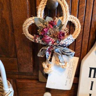 Dairy cows & Decorations - Milk - Kitchen towels & hot pads - basket - Holstien pottery and more!