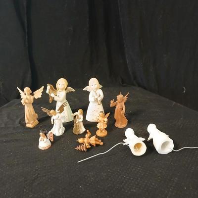 Small angels - Wood carved angels - Vintage British Hong Kong angels - Kissing angels