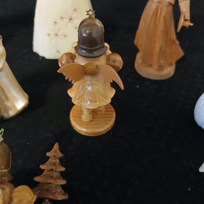 Small angels - Wood carved angels - Vintage British Hong Kong angels - Kissing angels