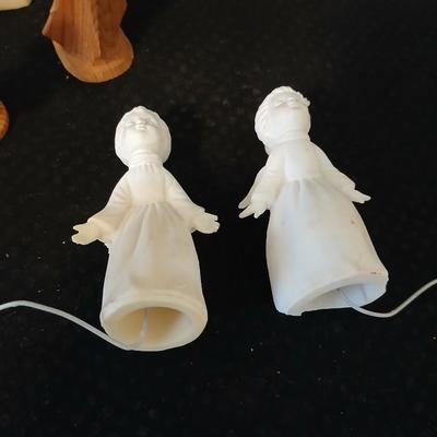 Small angels - Wood carved angels - Vintage British Hong Kong angels - Kissing angels